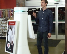 Lowe's trials ربات دستیار فروش